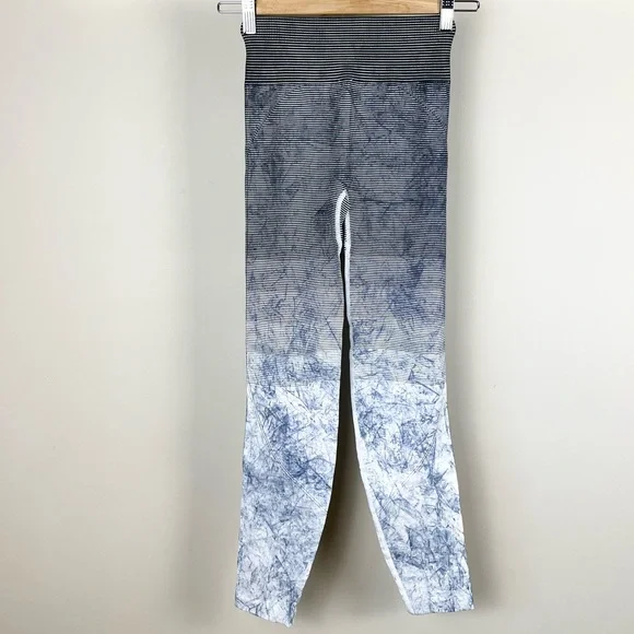 Lululemon Ebb to Train Tight Ombré Leggings - Picture 6 of 14